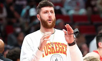 Πρόστιμο στον Νούρκιτς γιατί πέταξε το κινητό φιλάθλου!