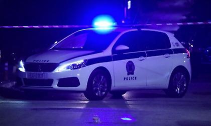 Πιάστηκαν στα «πράσα» την ώρα που ξάφριζαν αυτοκίνητα στη Θεσσαλονίκη