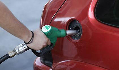 Επιδότηση καυσίμων: Bonus έως και 5 ευρώ για πληρωμές με ψηφιακή κάρτα- Πώς θα υποβάλετε την αίτηση