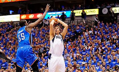 Ντουράντ: «Ο Νοβίτσκι είναι ο κορυφαίος ψηλός σουτέρ στην ιστορία του NBA»