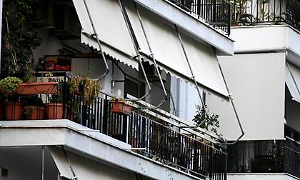 Γυναίκα στο Αιγάλεω πέταξε τα ανήλικα ανίψια της από το μπαλκόνι και μετά πήδηξε και η ίδια!
