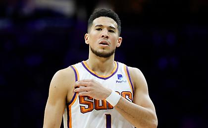 Σταμάτησε στους 49 πόντους ο Μπούκερ