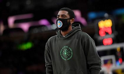 Ίρβινγκ: «Τσιμπιόμουν όταν άκουσα πως θα αρθούν οι περιορισμοί για ανεμβολίαστους»