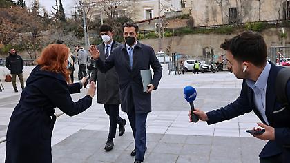 Διεκόπη η δίκη του Πέτρου Φιλιππίδη - Άγριος καυγάς των δικηγόρων