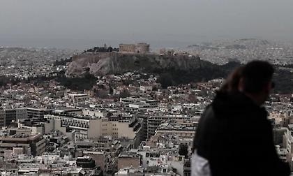 Καιρός: Αυξημένη συννεφιά, τοπικές βροχές και αφρικανική σκόνη
