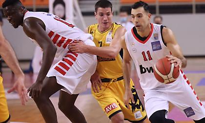 Ολυμπιακός: Ούτε σήμερα Σλούκας και Φαλ, μηδαμινές πιθανότητες να παίξουν