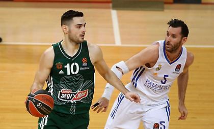 Συνεργασία Σαντ-Ρος και Παπαπέτρου που κατέληξε σε κάρφωμα