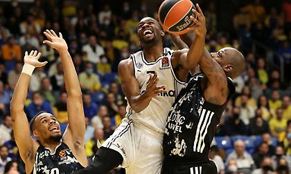 Διέλυσε τη Βιλερμπάν και «κλείδωσε» τα πλέι οφ η Μακάμπι