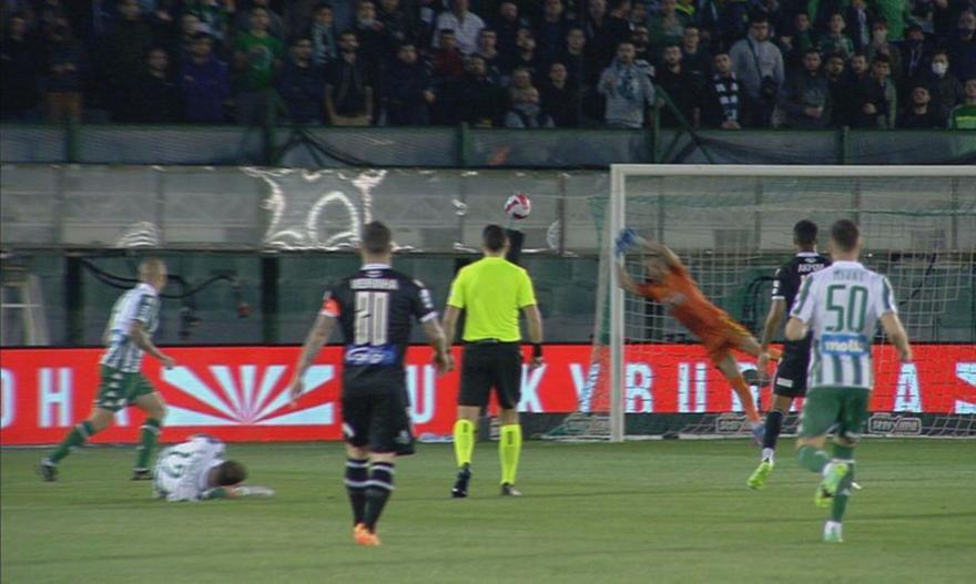 Μακρινό σουτ Κούρτιτς, έδιωξε ενστικτωδώς ο Μπρινιόλι