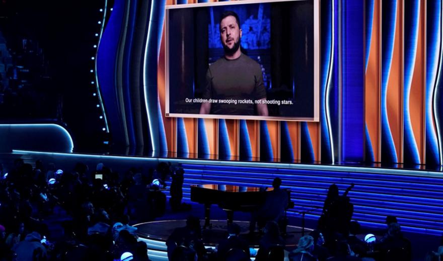 Στα Grammy ο Ζελένσκι: «Οι μουσικοί μας φοράνε αλεξίσφαιρα»