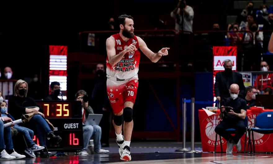 Αρμάνι Μιλάνο: Πλήγμα με Ντατόμε