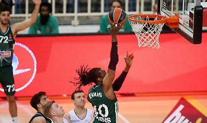 Εις διπλούν Έβανς και Γουάιτ στα καλύτερα καρφώματα του Μαρτίου