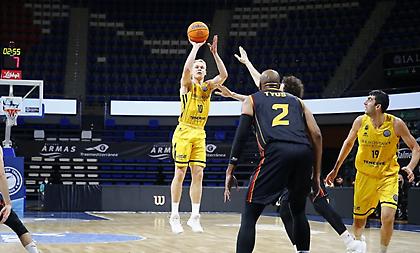 «Βομβαρδιστής» Σάλιν, καθάρισε ο Τζόνσον