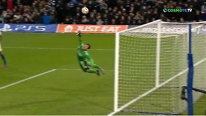 Εντυπωσιακή επέμβαση Κουρτουά με ανάποδο χέρι