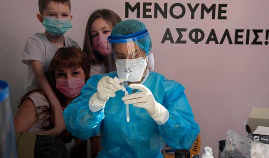 Κορωνοϊός: Στα 10.858 τα νέα κρούσματα-76 νεκροί