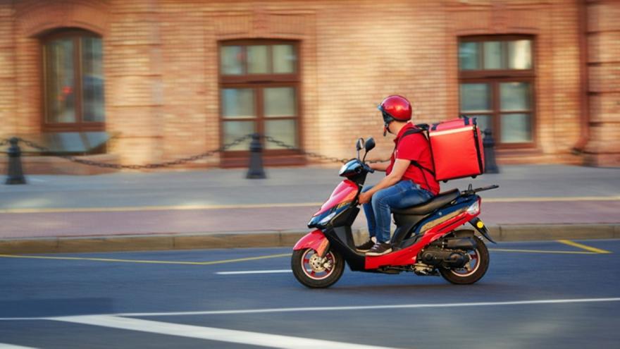 ΑΑΔΕ: Μοντέλο «Airbnb» και στις πλατφόρμες delivery