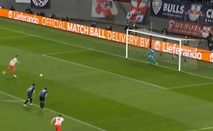 Φοβερός Μούσο: Τρομερή διπλή επέμβαση σε πέναλτι!