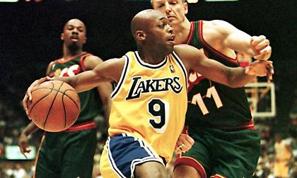 “1-2-3, Cancun”: Το αστειάκι που είχε τελειώσει την καριέρα του Βαν Έξελ στους Λέικερς