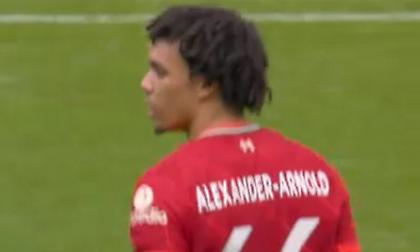 Το τρομερά φιλόδοξο σουτ του Αλεξάντερ-Άρνολντ