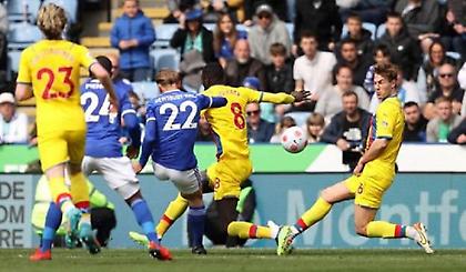 Άπιαστη «βολιδα» του Ντιούσμπερι-Χολ για το 2-0 της Λέστερ!