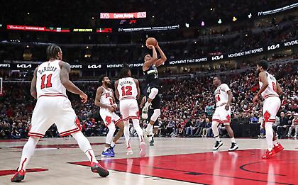 Playoffs Ανατολής: Ακλόνητο φαβορί οι Μπακς με Μπουλς, ισορροπία στο Σίξερς-Ράπτορς