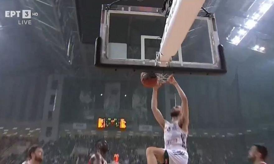 Εντυπωσιακά καρφώματα από Έβανς και Παπαγιάννη