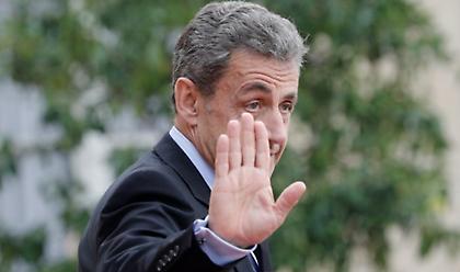 Νικολά Σαρκοζί: Ψηφίζω Μακρόν στον β' γύρο