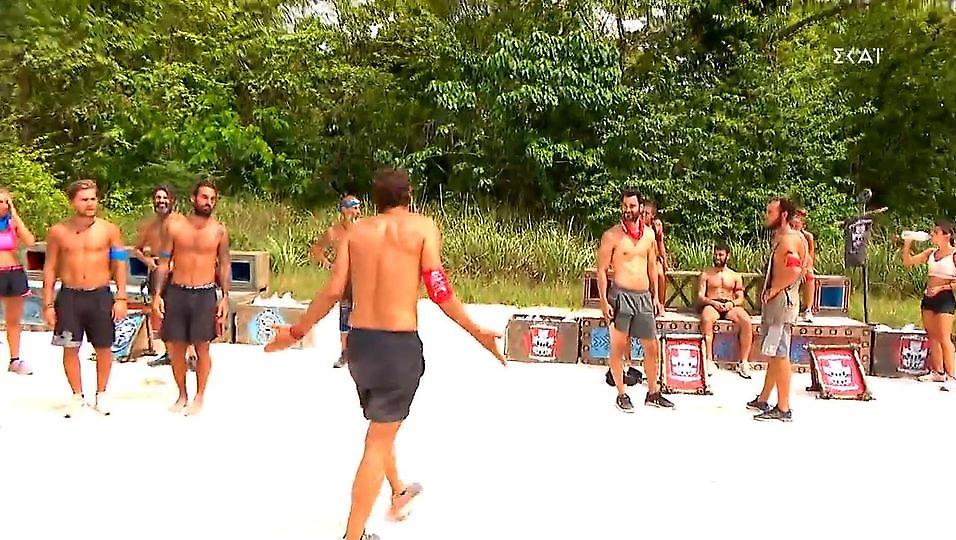 Survivor: Αρπάχτηκαν οι κουμπάρoι Σοϊλέδης και Ρουβάς-Nίκη για τους Μπλε