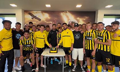 ΑΕΚ Β': Έσβησε τούρτα με φόντο τον Στέλιο Σεραφείδη