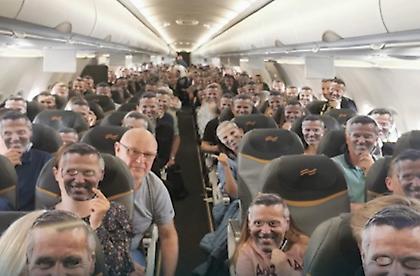 Οπαδοί της Μπόντο Γκλιμτ έφτασαν στη Ρώμη με μάσκες του τιμωρημένου προπονητή τους