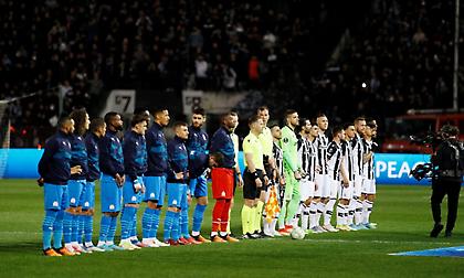 Πήρε… φωτιά η Τούμπα κατά την είσοδο των ομάδων!