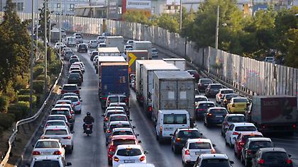Κίνηση: Ταλαιπωρία και σήμερα στον Κηφισό – Μεγάλο μποτιλιάρισμα