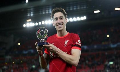 Τσιμίκας: Ξεπερνά σε επίδοση ασίστ τους Άρνολντ και Ρόμπερτσον