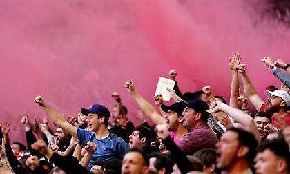 Οι πανηγυρισμοί παικτών, οπαδών και Κλοπ μετά την πρόκριση της Λίβερπουλ