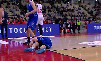 Σοκαριστική πτώση του Καράμπελα