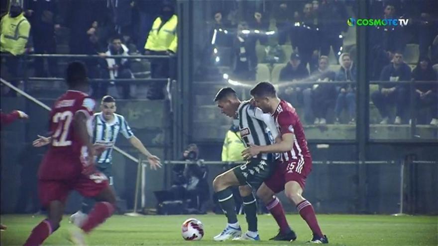 Μονομαχία Αλεξανδρόπουλου-Σωκράτη, «φώναξε» για πέναλτι ο Παναθηναϊκός