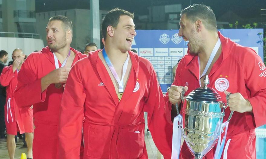 Δερβίσης στο sport-fm.gr: «Μεγάλο ευχαριστώ στον κόσμο του Ολυμπιακού - Αήττητοι μέχρι το φινάλε»