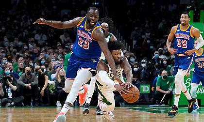 Αποθέωσε τον Μάρκους Σμαρτ ο Ντρέιμοντ Γκριν για το βραβείο του καλύτερου αμυντικού