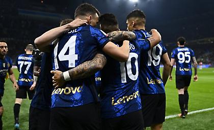 Έστησε πάρτι με καλεσμένη τη Μίλαν και πάει να τα πάρει όλα η Ίντερ!