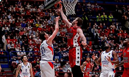 Φόβοι για ζημιά με Μέλι στην Αρμάνι!