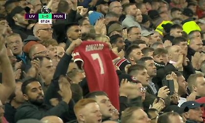 Ανατριχίλα: Όλο το «Άνφιλντ» όρθιο στο 7' για να τιμήσει τον Ρονάλντο που έχασε τον γιο του!