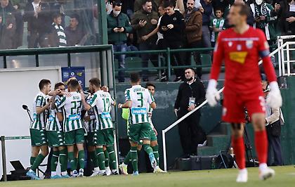 Ο Παναθηναϊκός «πάτησε» την Λαμία αλλά Σαράνοφ και αστοχία τον κράτησαν στο 1-0!