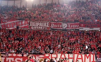 Ο Παπανικολάου βρέθηκε στις court seats για μια κατοχή