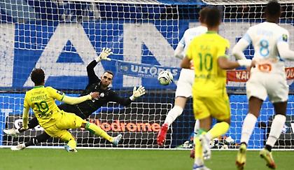 Έμεινε… ζωντανή με ανατροπή η Μαρσέιγ, «έπιασε» την Ρεν το Στρασβούργο!