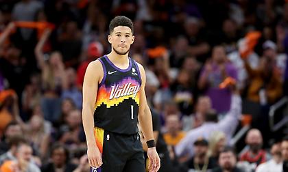 Ανησυχία για Μπούκερ στους Σανς