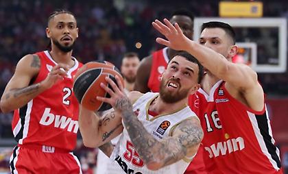 Ζέρβας: «Η άμυνα είναι ο δρόμος και για το δεύτερο ματς για Ολυμπιακό»