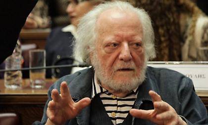 Πέθανε ο σπουδαίος σκηνοθέτης Ροβήρος Μανθούλης