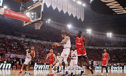 Ζέρβας: «Δεν βλέπω τον τρόπο να μην περάσει ο Ολυμπιακός αν νικήσει σήμερα τη Μονακό»