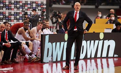 Ομπράντοβιτς: «Να βγάλουμε επιθετικότητα στο παιχνίδι μας όπως ο Ολυμπιακός»