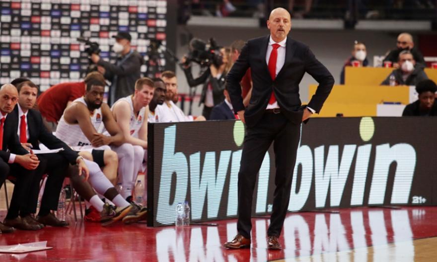 Ομπράντοβιτς: «Να βγάλουμε επιθετικότητα στο παιχνίδι μας όπως ο Ολυμπιακός»